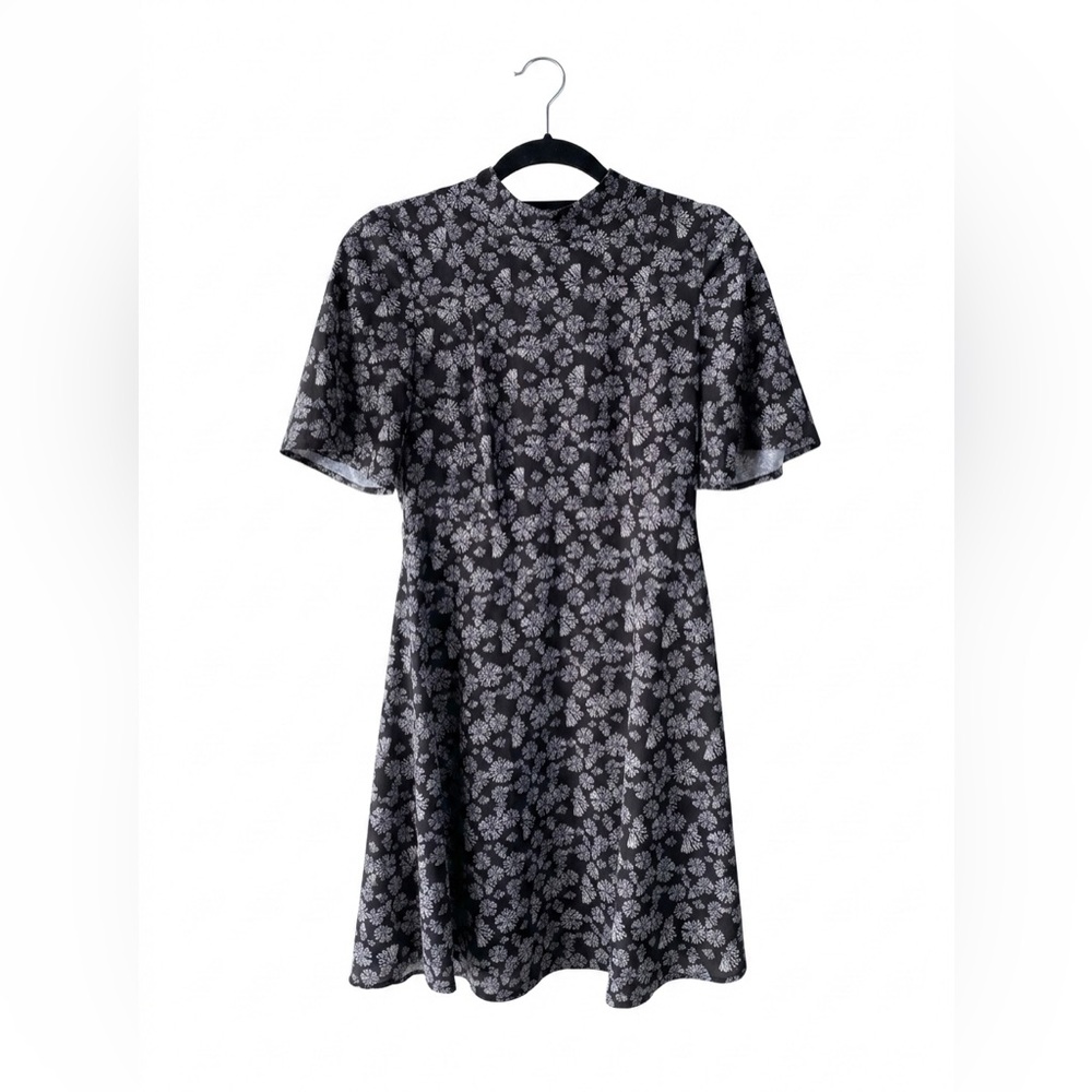 H&M Mock Neck Floral Mini Dress Black White Keyhole Back Cutout Size 6